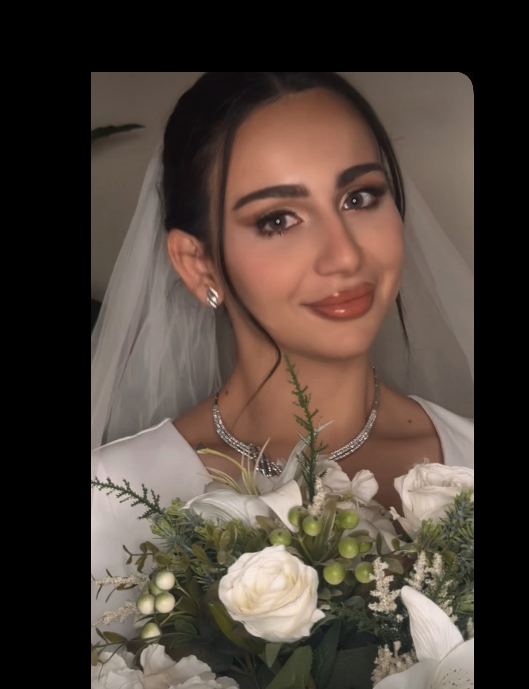 عروس بطلة ملكية راقية