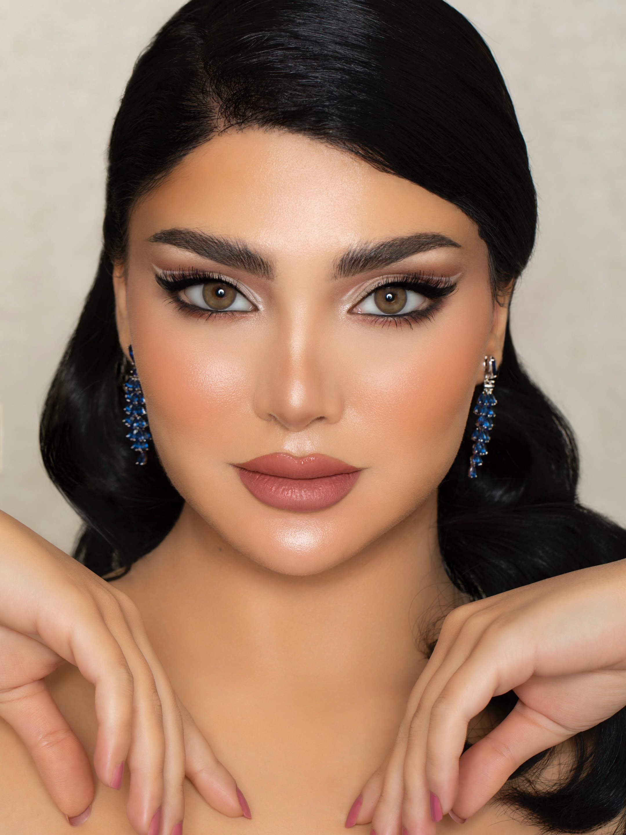 نوفه هاشم ميك اب ارتست